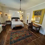 Spacious Central Gardens Home